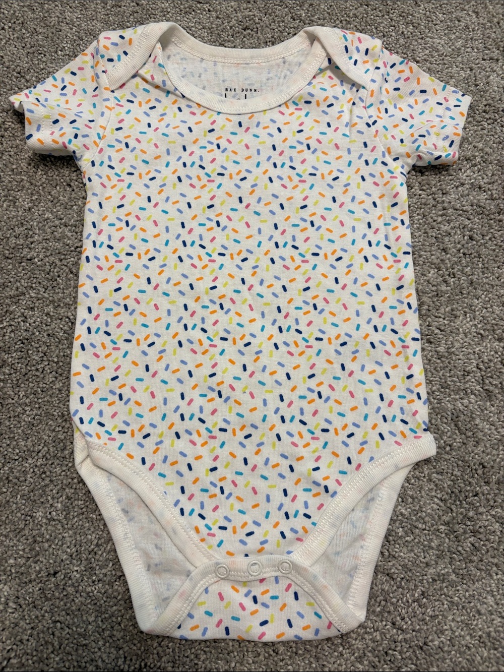 Rae Dunn infant White Short-Sleeve Onesie Colorful Sprinkles 18 months new